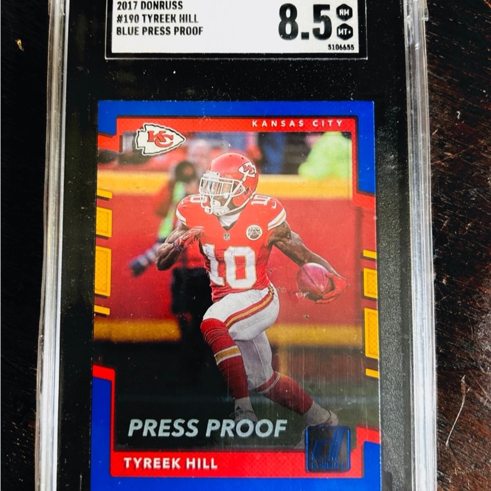2017 Kansas City Chiefs TYREEK HILL !! Blue Press Proof Card. Pro Grade 8.5 Mint